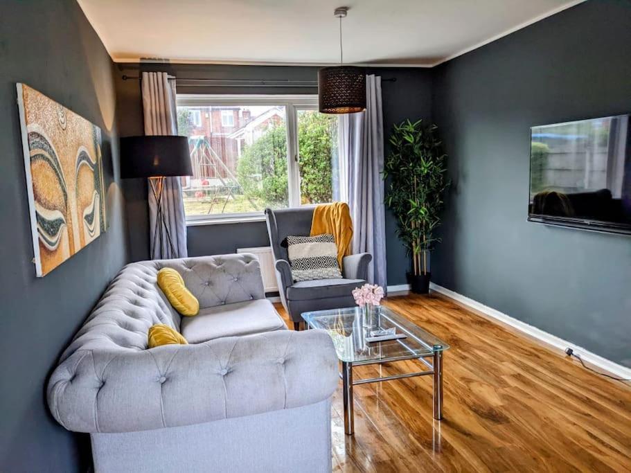 Hidden Gem !Stunning 3 Bedroom Home In Sheffield Handsworth Zewnętrze zdjęcie